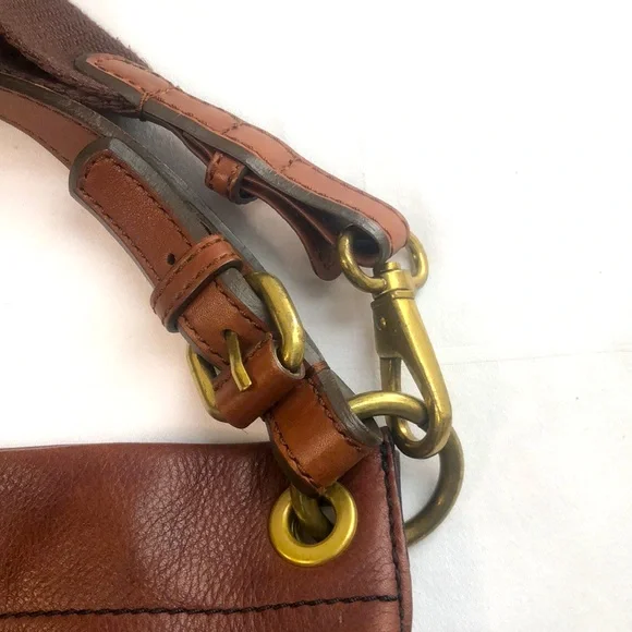 Fossil Women’s Long Live Vintage Leather Explorer Hobo Bag Dark Brown - Picture 3 of 16